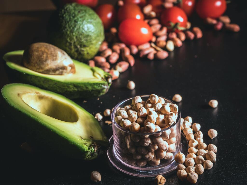 Avocado with Groundnut dressing (CAC)